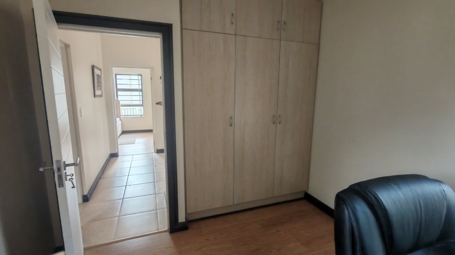 2 Bedroom Property for Sale in Blue Mountain Village Western Cape